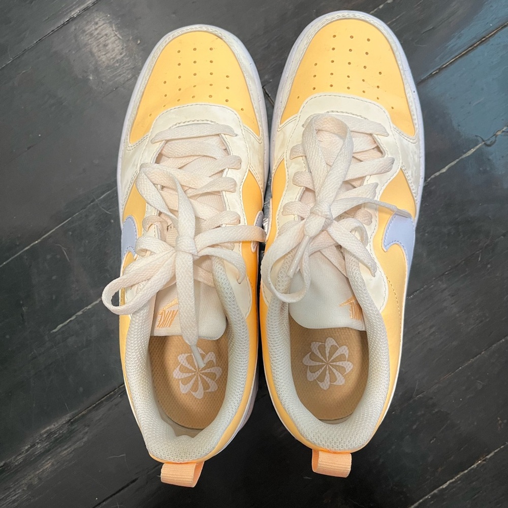 Nike Women's Yellow and Cream Sneakers
